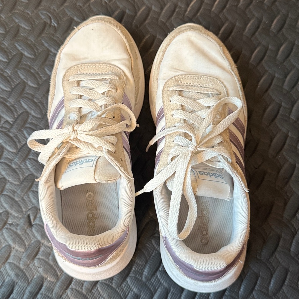 Adidas Run 60s 2.0
Cream and Purple Sneakers